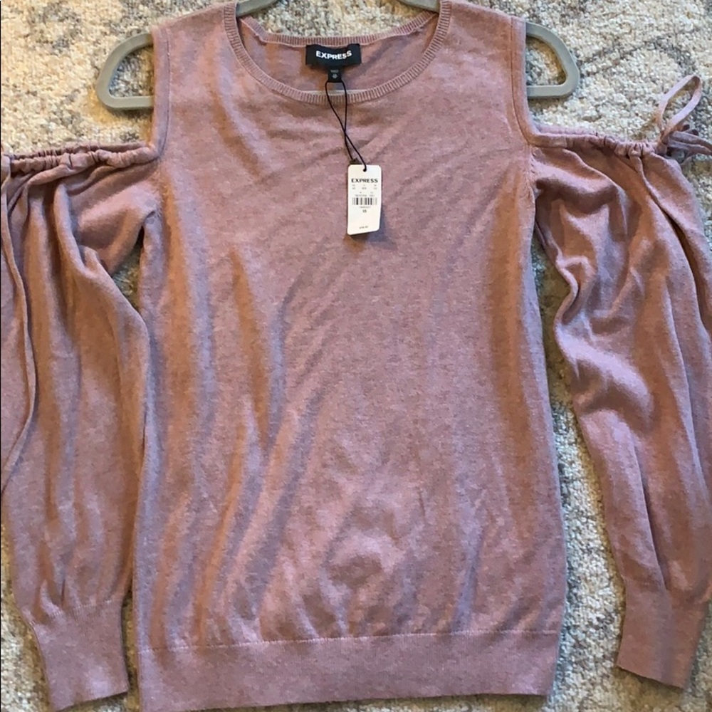 NWT cold shoulder sweater with tie details.